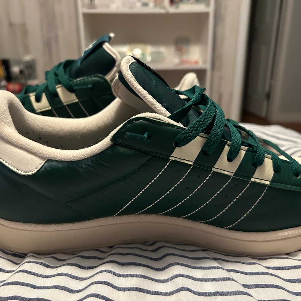 adidas Dark green superstars men’s shoes - Picture 6 of 6